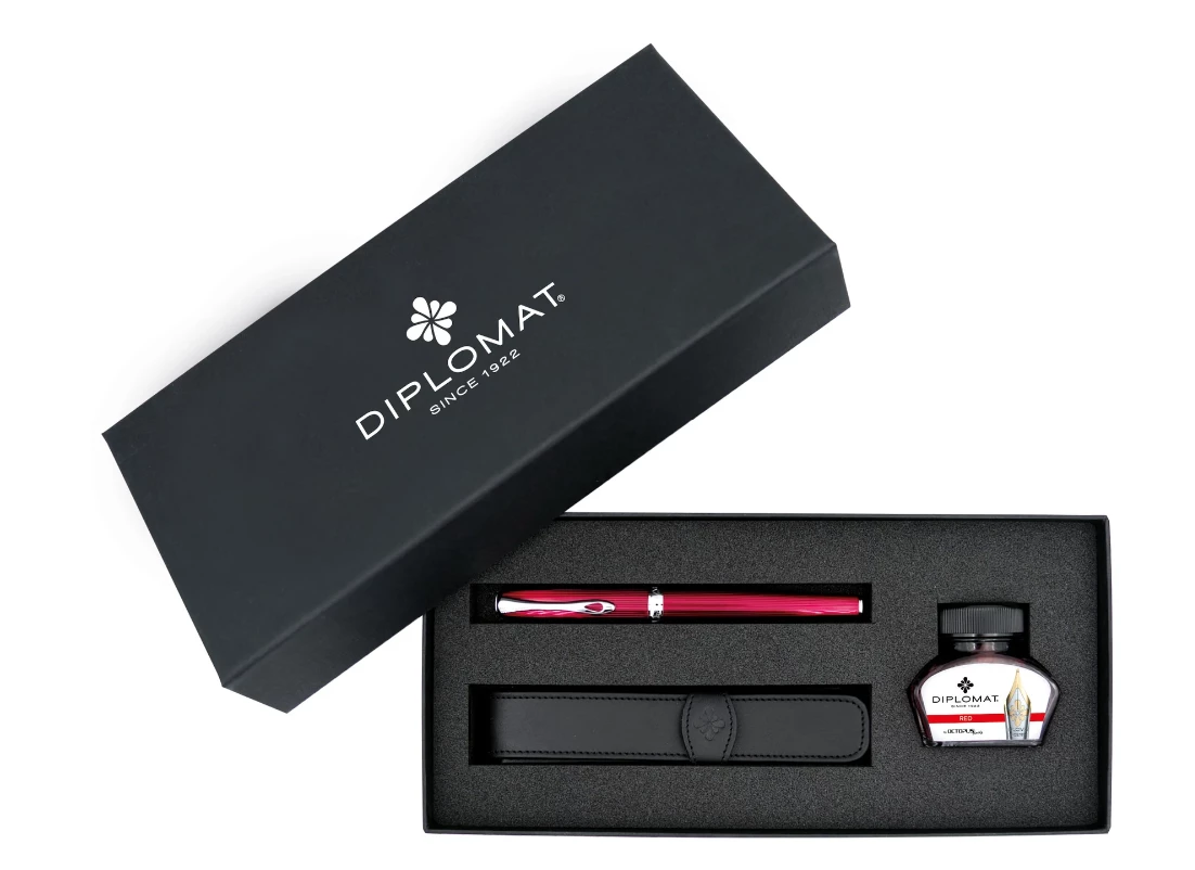 Diplomat Excellence A2 Fountain Pen Gift Set, Skyline Red 1 Diplomat Excellence A2 Fountain Pen Gift Set, Skyline Red