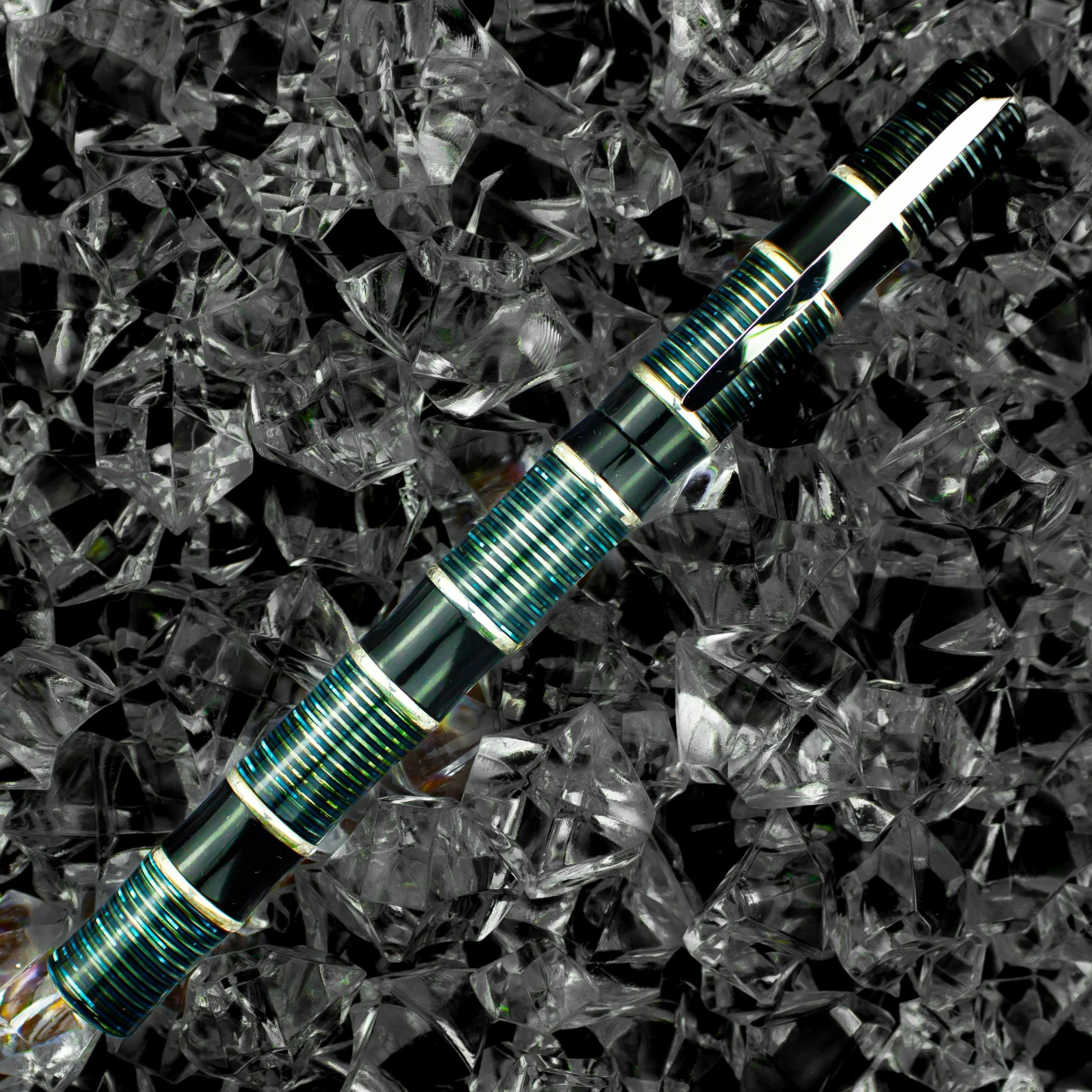 Visconti Limited Edition Asia Bamboo Fountain Pen, Blue 2 Visconti Limited Edition Asia Bamboo Fountain Pen, Blue - Image 2